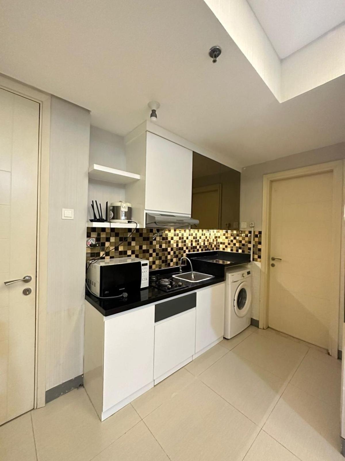 Pakuwonmall Anderson 2br By Host * Surabaya