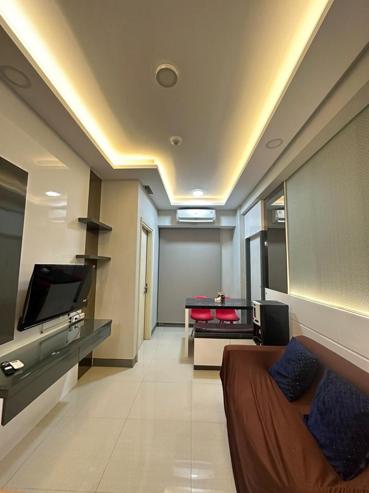 Pakuwonmall Anderson 2br By Host Apartemen