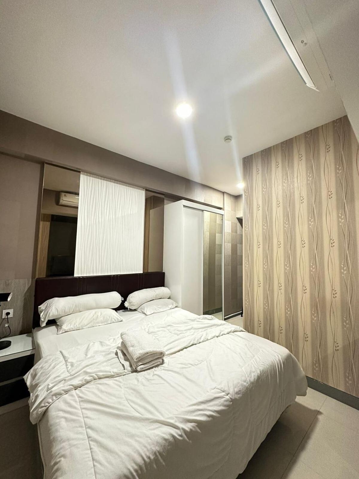 Pakuwonmall Anderson 2br By Host Surabaya